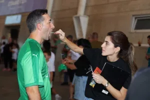 "Γίνε εθελοντής δότης μυαλού των οστών" (Φώτος)