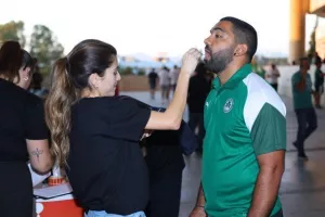 "Γίνε εθελοντής δότης μυαλού των οστών" (Φώτος)