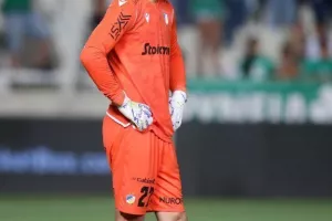 Ομόνοια - ΑΠΟΕΛ: Πράσινο... το ροντέο με τέσσερις αποβολές, αμέτρητες κίτρινες και χαμένο πέναλτι! (φώτος)
