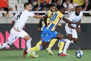 ΑΠΟΕΛ 1-1 Απόλλων: Πέτροβιτς και Νταρίκβα μοίρασαν... το ντέρμπι (φώτος)