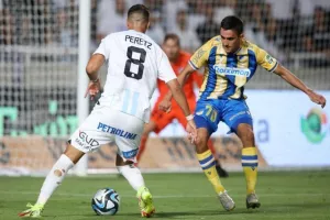 ΑΠΟΕΛ 1-1 Απόλλων: Πέτροβιτς και Νταρίκβα μοίρασαν... το ντέρμπι (φώτος)