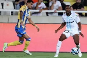 ΑΠΟΕΛ 1-1 Απόλλων: Πέτροβιτς και Νταρίκβα μοίρασαν... το ντέρμπι (φώτος)