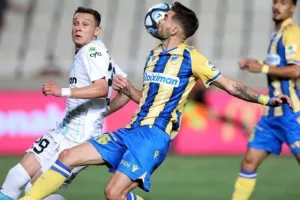 ΑΠΟΕΛ 1-1 Απόλλων: Πέτροβιτς και Νταρίκβα μοίρασαν... το ντέρμπι (φώτος)