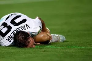 ΑΠΟΕΛ 1-1 Απόλλων: Πέτροβιτς και Νταρίκβα μοίρασαν... το ντέρμπι (φώτος)