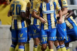 ΑΠΟΕΛ 1-1 Απόλλων: Πέτροβιτς και Νταρίκβα μοίρασαν... το ντέρμπι (φώτος)