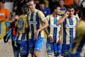 ΑΠΟΕΛ 1-1 Απόλλων: Πέτροβιτς και Νταρίκβα μοίρασαν... το ντέρμπι (φώτος)