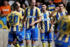 ΑΠΟΕΛ 1-1 Απόλλων: Πέτροβιτς και Νταρίκβα μοίρασαν... το ντέρμπι (φώτος)