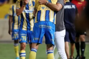 ΑΠΟΕΛ 1-1 Απόλλων: Πέτροβιτς και Νταρίκβα μοίρασαν... το ντέρμπι (φώτος)