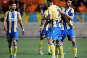 ΑΠΟΕΛ 1-1 Απόλλων: Πέτροβιτς και Νταρίκβα μοίρασαν... το ντέρμπι (φώτος)