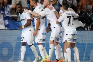 ΑΠΟΕΛ 1-1 Απόλλων: Πέτροβιτς και Νταρίκβα μοίρασαν... το ντέρμπι (φώτος)