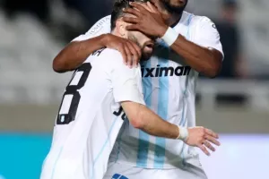 ΑΠΟΕΛ 1-1 Απόλλων: Πέτροβιτς και Νταρίκβα μοίρασαν... το ντέρμπι (φώτος)