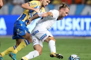 ΑΠΟΕΛ 1-1 Απόλλων: Πέτροβιτς και Νταρίκβα μοίρασαν... το ντέρμπι (φώτος)
