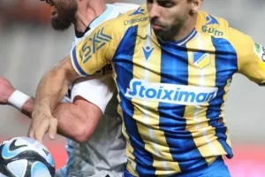 ΑΠΟΕΛ 1-1 Απόλλων: Πέτροβιτς και Νταρίκβα μοίρασαν... το ντέρμπι (φώτος)