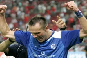 Θυμήθηκε Ούκα Σόσιν η Ανόρθωση (βίντεο)
