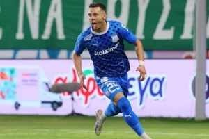 Άρης - Απόλλων: Του έσπασε το αήττητο και... έπιασε κορυφή! (φωτος)