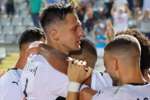 Η επιτομή του σύγχρονου στόπερ - Κάθετη... σαν δεκάρι! (Βίντεο)