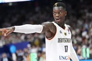 MVP του τουρνουά ο Ντένις Σρέντερ