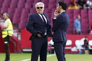 Γήπεδο ο... εικονικός Πρόεδρος!