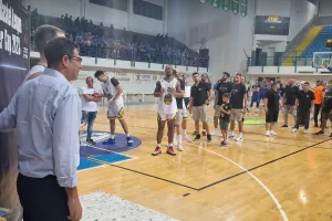 Η απονομή στους νικητές (Φώτος)