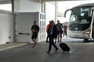 Η άφιξη της ΑΕΚ (Φώτος)
