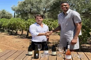 Η οικογένεια Αντετοκούνμπο επενδύει στα ελληνικά οινοποιεία