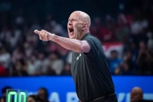 Παραμένει στην ομάδα παρά την 10η θέση στο Mundobasket