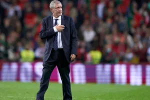 Φερνάντο Σάντος: «Δεν φεύγω ούτε σήμερα ούτε αύριο»