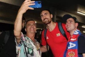 Αποθέωση στην άφιξη των δευτεραθλητών κόσμου στη Σερβία (βίντεο)