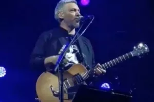 Αλκίνοος Ιωαννίδης: «Έρχομαι από τη λάσπη και τη χώρα που ξαναψηφίζουμε, δεκαετίες τώρα, όσους μας ρημάζουν»
