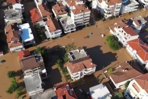 Συγκλονιστικό βίντεο: Απόκοσμο τοπίο η Λάρισα μετά τις πλημμύρες