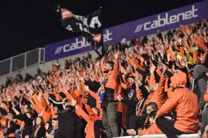 Τα... εξαφάνισαν οι ΑΠΟΕΛίστες!