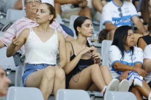 Απόλλων - ΑΕΛ: Το πρώτο της χρονιάς... βάφτηκε γαλάζιο! (Φώτος)