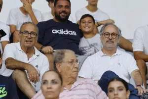 Απόλλων - ΑΕΛ: Το πρώτο της χρονιάς... βάφτηκε γαλάζιο! (Φώτος)