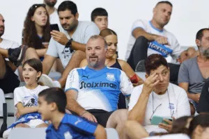 Απόλλων - ΑΕΛ: Το πρώτο της χρονιάς... βάφτηκε γαλάζιο! (Φώτος)