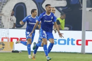 Απόλλων - ΑΕΛ: Το πρώτο της χρονιάς... βάφτηκε γαλάζιο! (Φώτος)