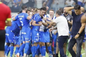 Απόλλων - ΑΕΛ: Το πρώτο της χρονιάς... βάφτηκε γαλάζιο! (Φώτος)