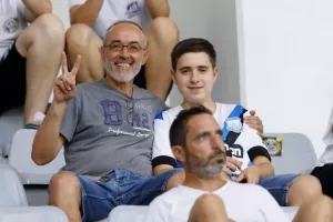 Ο κόσμος στις εξέδρες του “ΑλφαΜέγα”