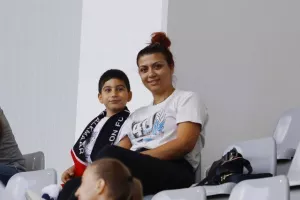 Ο κόσμος στις εξέδρες του “ΑλφαΜέγα”