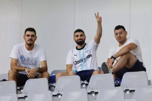 Ο κόσμος στις εξέδρες του “ΑλφαΜέγα”