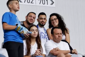Ο κόσμος στις εξέδρες του “ΑλφαΜέγα”
