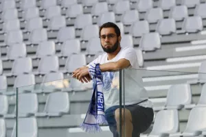 Ο κόσμος στις εξέδρες του “ΑλφαΜέγα”