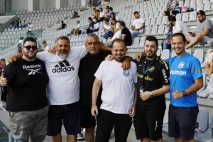 Ο κόσμος στις εξέδρες του “ΑλφαΜέγα”