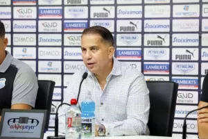 Δείτε όσα είπαν Μιλόγεβιτς/Κίρζης (Ανέβηκαν οι τόνοι στη διάσκεψη)