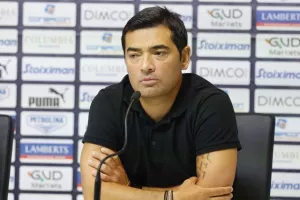 Δείτε όσα είπαν Μιλόγεβιτς/Κίρζης (Ανέβηκαν οι τόνοι στη διάσκεψη)