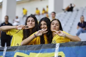 Έντονο... το κίτρινο χρώμα! (φωτορεπορτάζ)