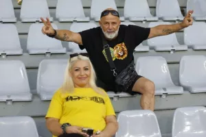 Έντονο... το κίτρινο χρώμα! (φωτορεπορτάζ)