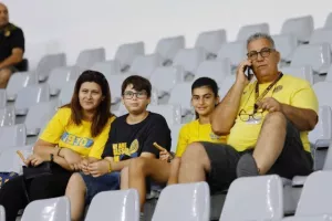 Έντονο... το κίτρινο χρώμα! (φωτορεπορτάζ)