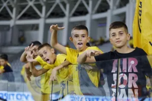 Έντονο... το κίτρινο χρώμα! (φωτορεπορτάζ)