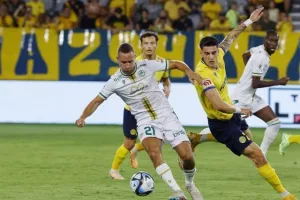 ΑΕΛ 0-0 Ομόνοια: "Ανίκητοι" Μούριελ και Φαμπιάνο, στο "μηδέν" το ντέρμπι (φώτος)