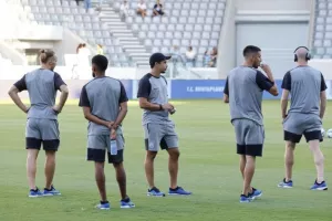 Απόλλων - ΑΕΛ: Το πρώτο της χρονιάς... βάφτηκε γαλάζιο! (Φώτος)